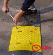 Materiał łączący do progów zwalniających