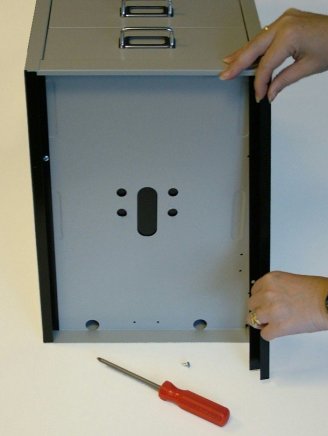 Osłona dolnej krawędzi szafek z serii BISLEY A3