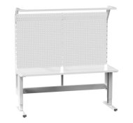 Stół z możliwością stopniowej regulacji z tablicą narzędziową