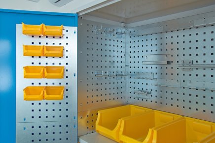 Wyposażona szafka warsztatowa Kovona S44204 - 4