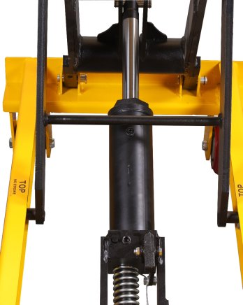 Podnoszona  platforma robocza 350/1.3M - 7