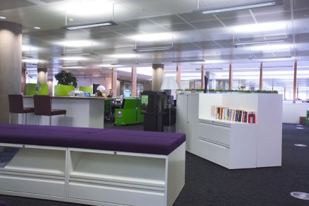 Tapicerowany panel siedziskowy z mocowaniem magnetycznym SPAD8047 do szaf BLF - 4