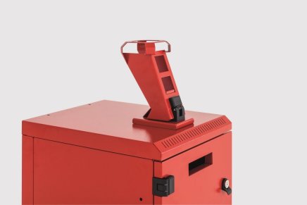 Odchylany uchwyt na kask, kolor RAL 3000 - 2