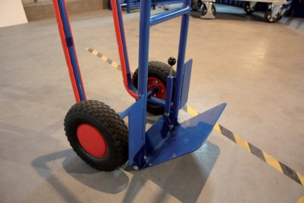 Wózek taczkowy stalowy ze składaną łopatą sk-710.218 - 2