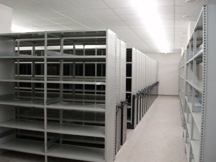 Regał szynowy o szerokości 1230 mm typ E1.312