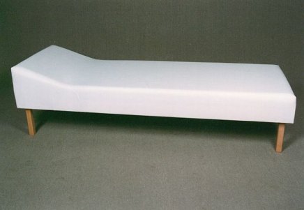 Drewniana kozetka do badań 47830