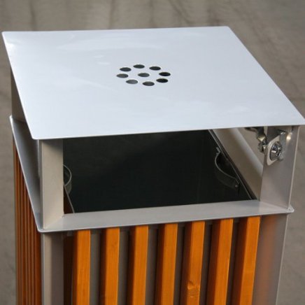 Drewniany kosz na śmieci zewnętrzny z popielnicą 65L 1018-S - 2