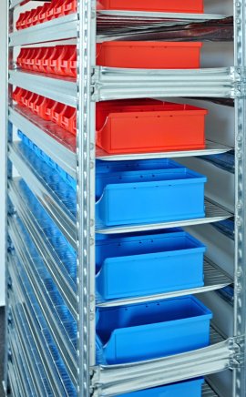 Bezśrubowy regał półkowy 1972 x 1124 x 330 mm z plastikowymi pojemnikami 877851019_VAR_6 - 3