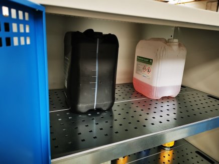 Szafa do przechowywania substancji chemicznych SCH 0050 - 4